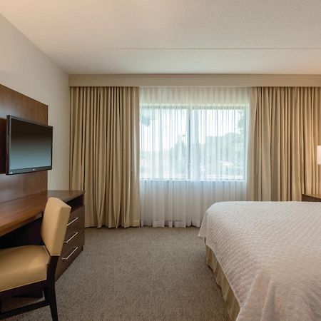 Embassy Suites By Hilton Milwaukee Brookfield Εξωτερικό φωτογραφία