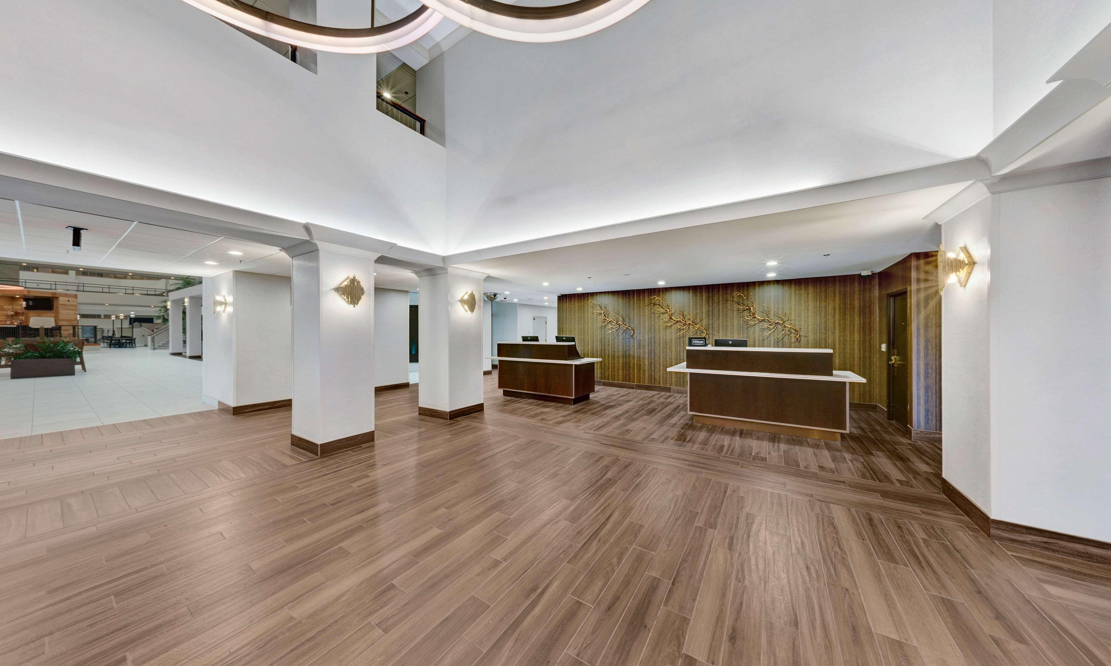 Embassy Suites By Hilton Milwaukee Brookfield Εξωτερικό φωτογραφία