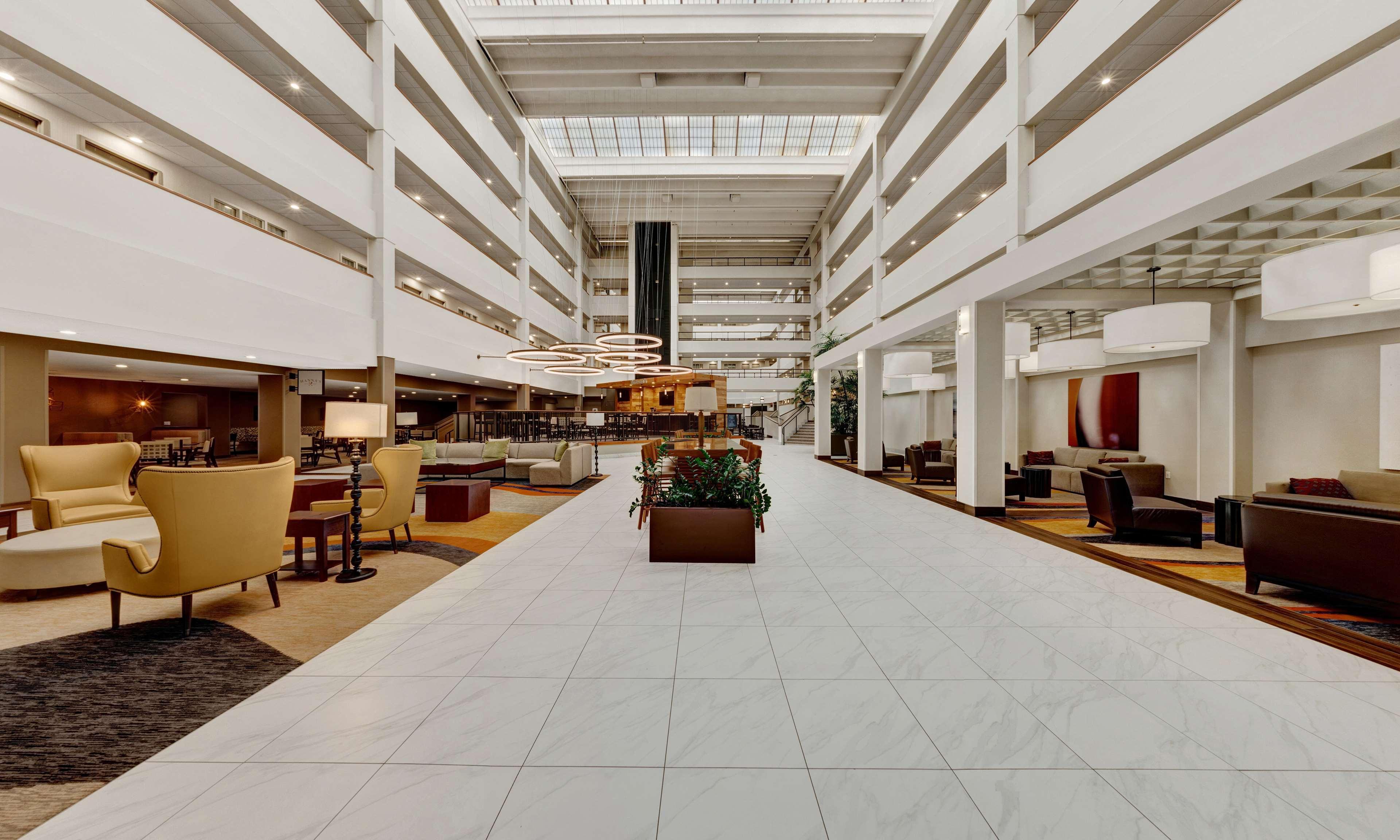 Embassy Suites By Hilton Milwaukee Brookfield Εξωτερικό φωτογραφία