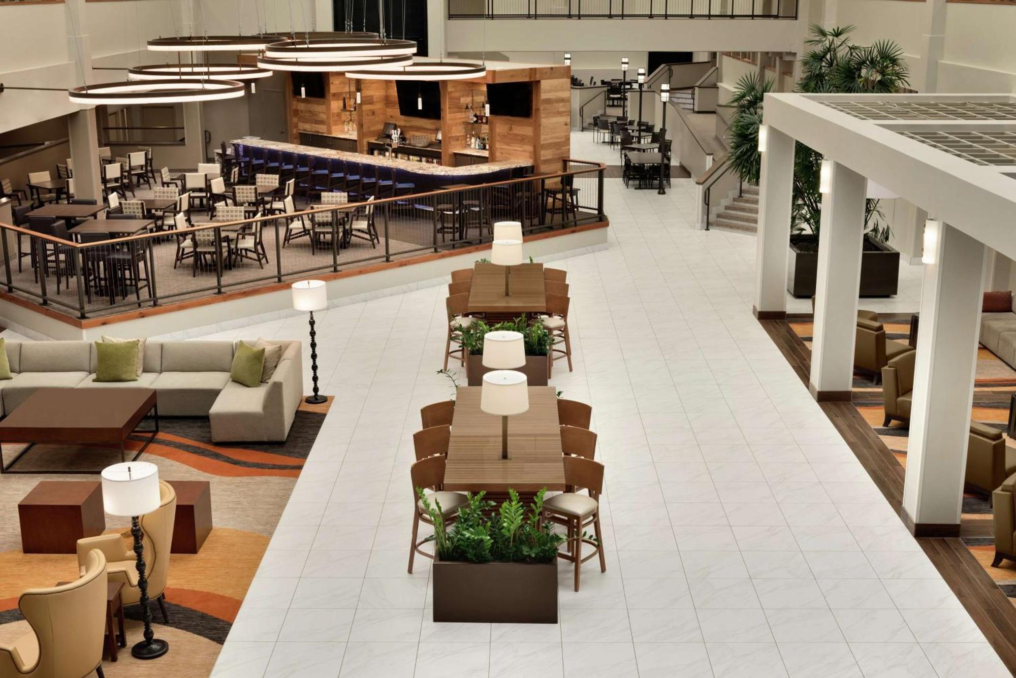 Embassy Suites By Hilton Milwaukee Brookfield Εξωτερικό φωτογραφία